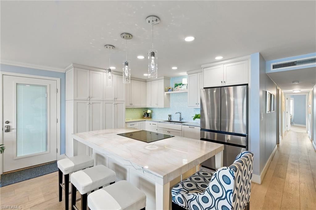 2800 Gulf Shore Blvd N, Unit 305, Naples, FL 34103 Photo