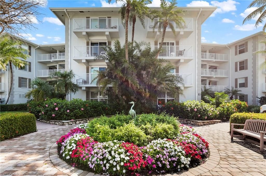2800 Gulf Shore Blvd N, Unit 305, Naples, FL 34103 Photo