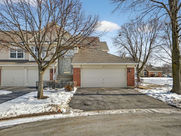 1643 COLFAX Court, Unit 4, Bartlett, IL 60103