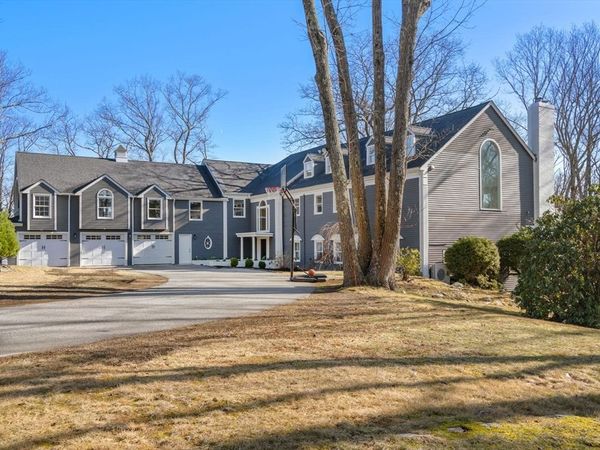 85 Schoolmaster Ln, Dedham, MA 02026