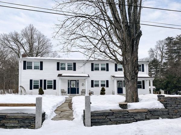 11 Dragon Circle, Easthampton, MA 01027