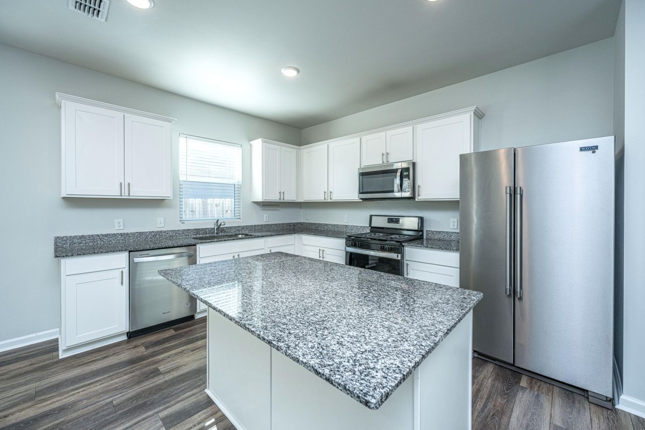 299 W Bradford Pointe Drive Photo 12