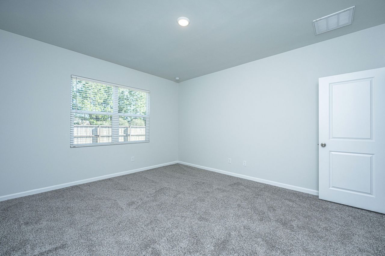 299 W Bradford Pointe Drive Photo 21