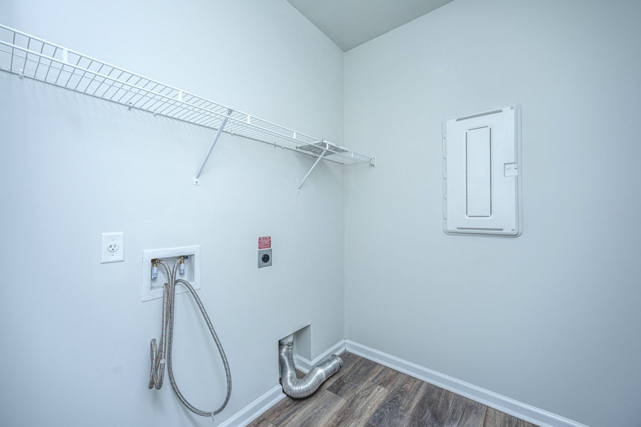 299 W Bradford Pointe Drive Photo 26