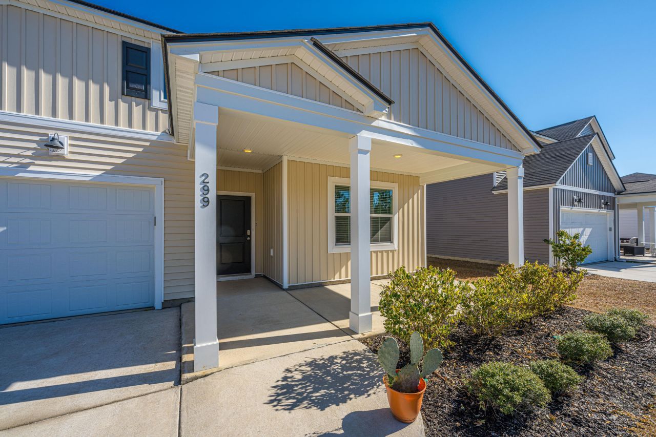 299 W Bradford Pointe Drive Photo 3