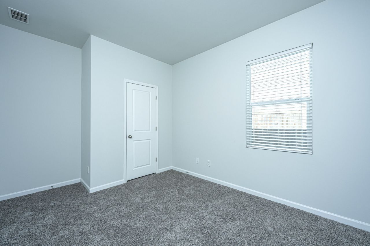 299 W Bradford Pointe Drive Photo 34