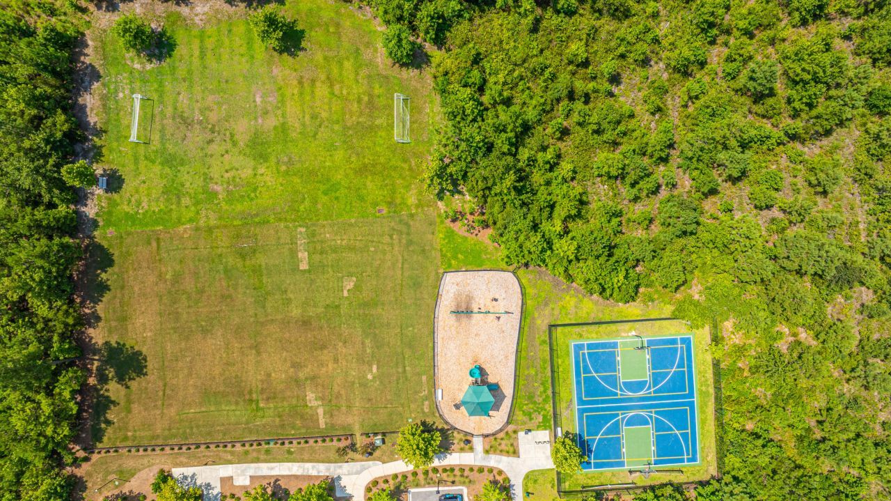 299 W Bradford Pointe Drive Photo 43