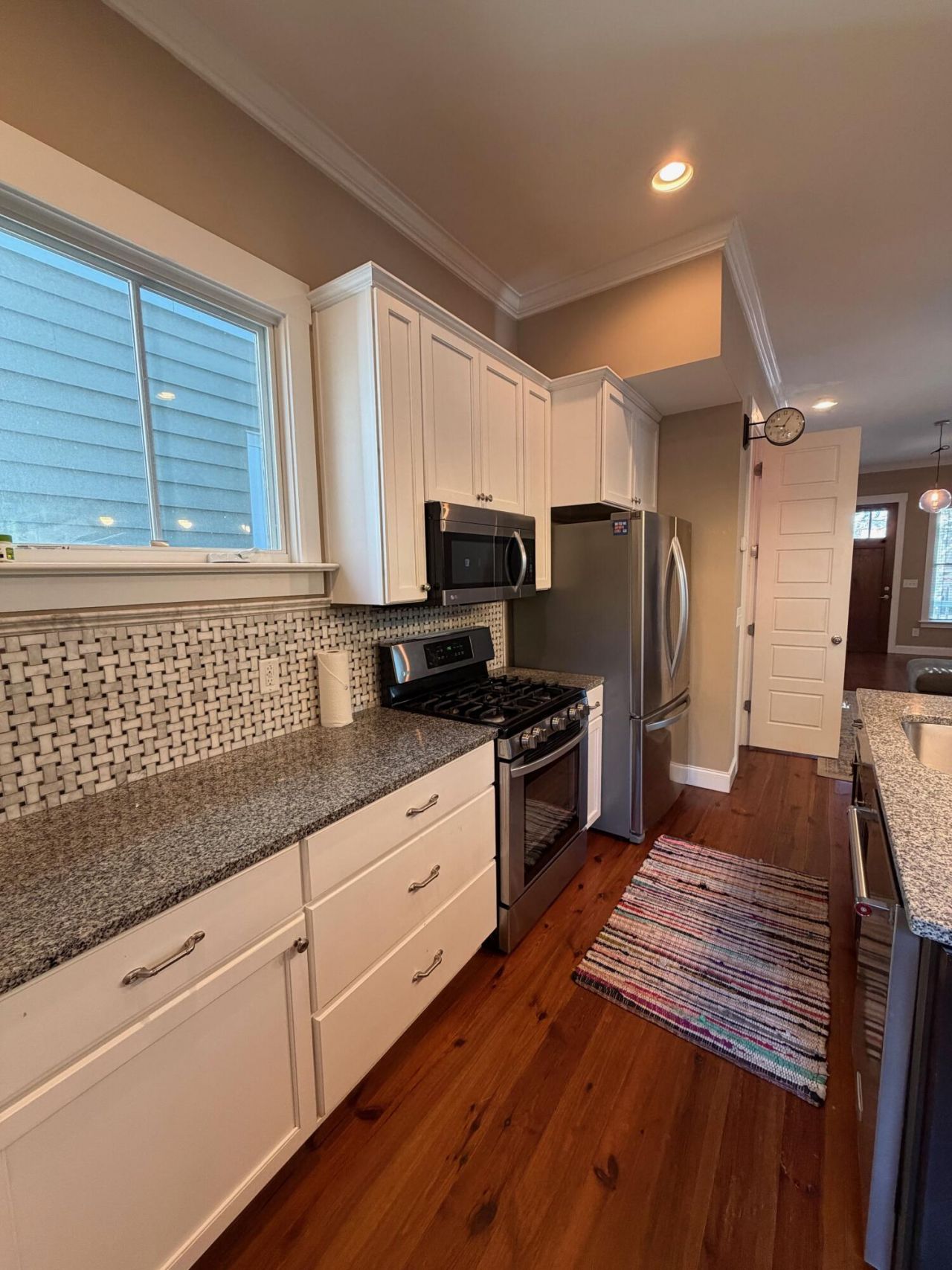 19 Engel Street Photo 10