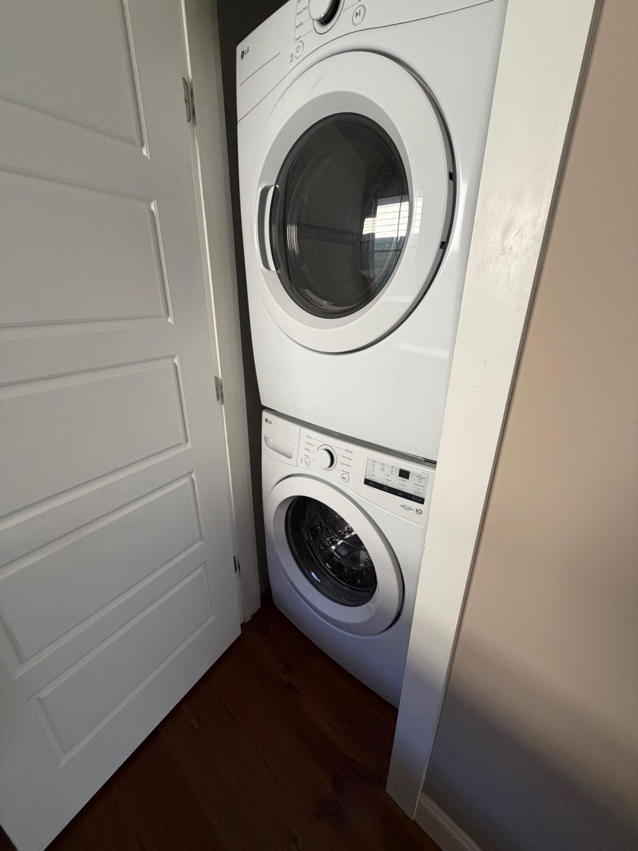 19 Engel Street Photo 17