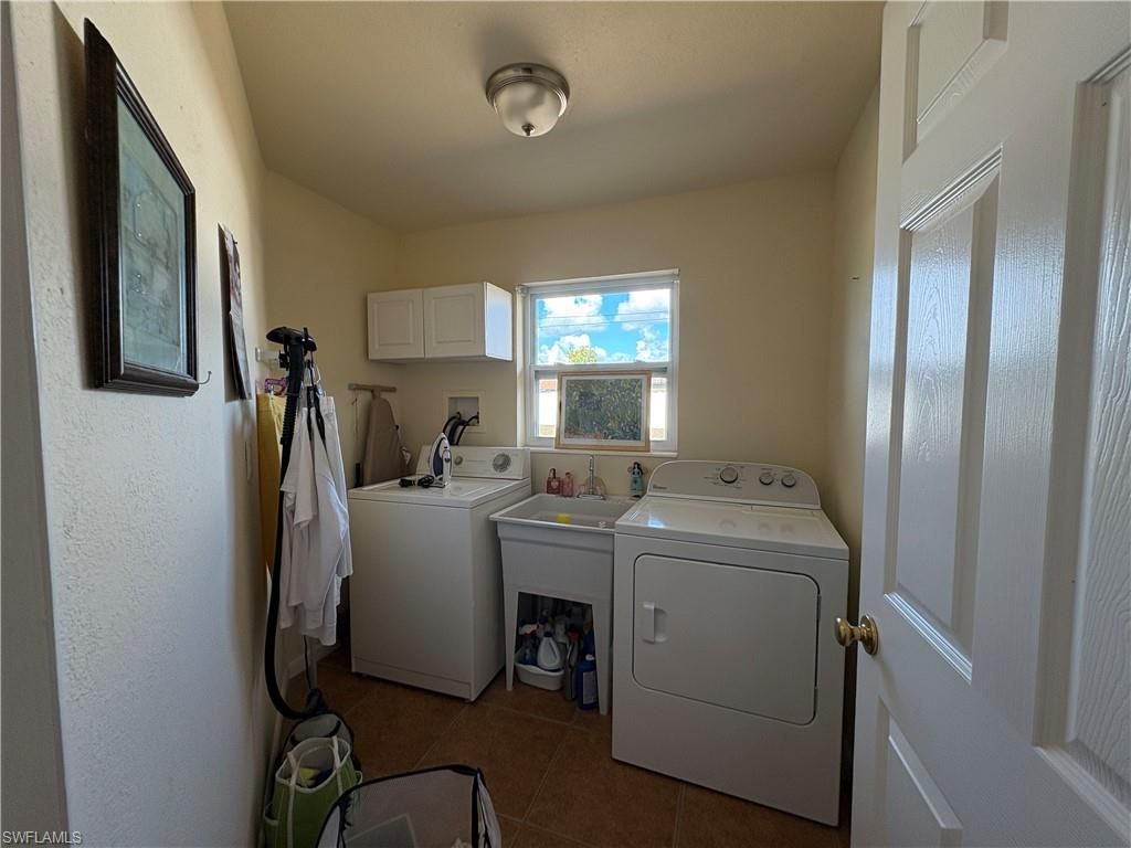 1109 SE 35th Ter, Cape Coral, FL 33904 Photo