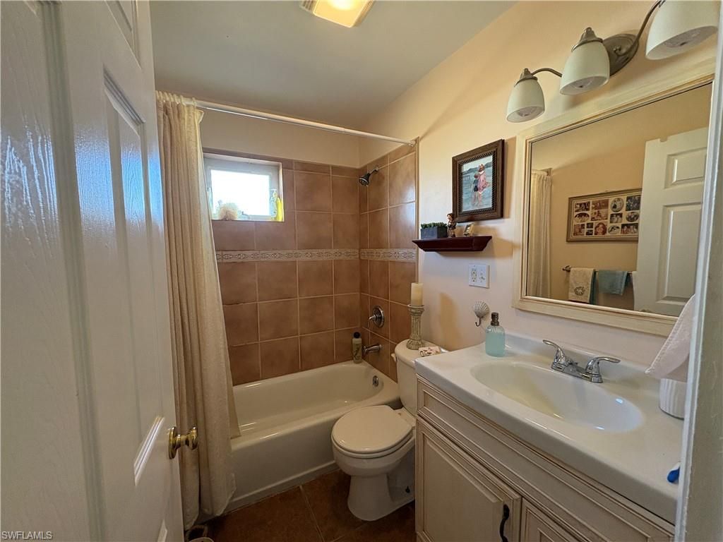 1109 SE 35th Ter, Cape Coral, FL 33904 Photo