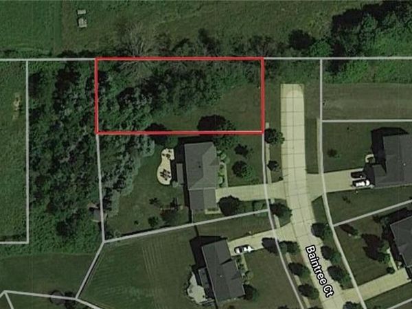 2000 Baintree Court, Brunswick Hills, OH 44212