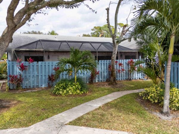 803 Timberlane Circle, Greenacres, FL 33463