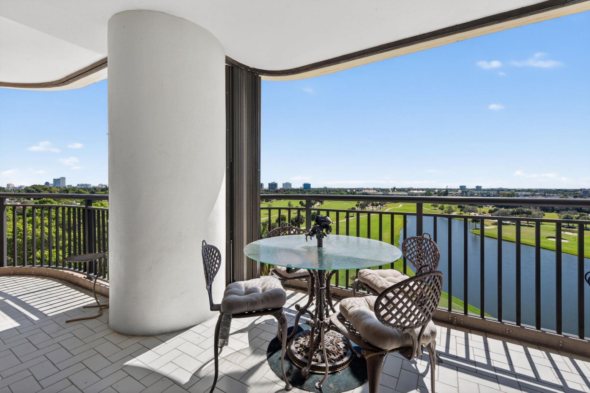 2427 Presidential Way, Unit 803, West Palm Beach, FL 33401 Photo