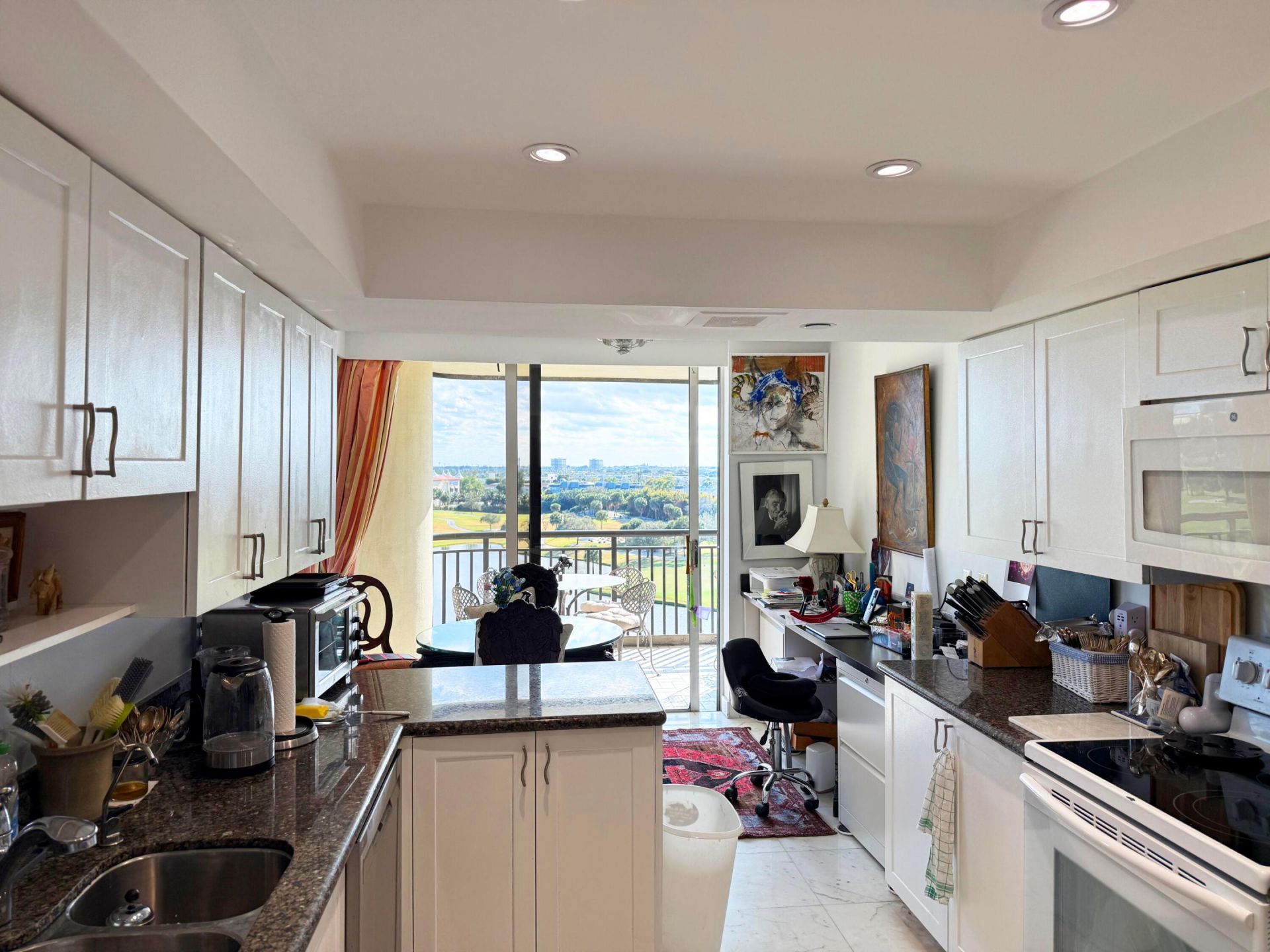 2427 Presidential Way, Unit 803, West Palm Beach, FL 33401 Photo