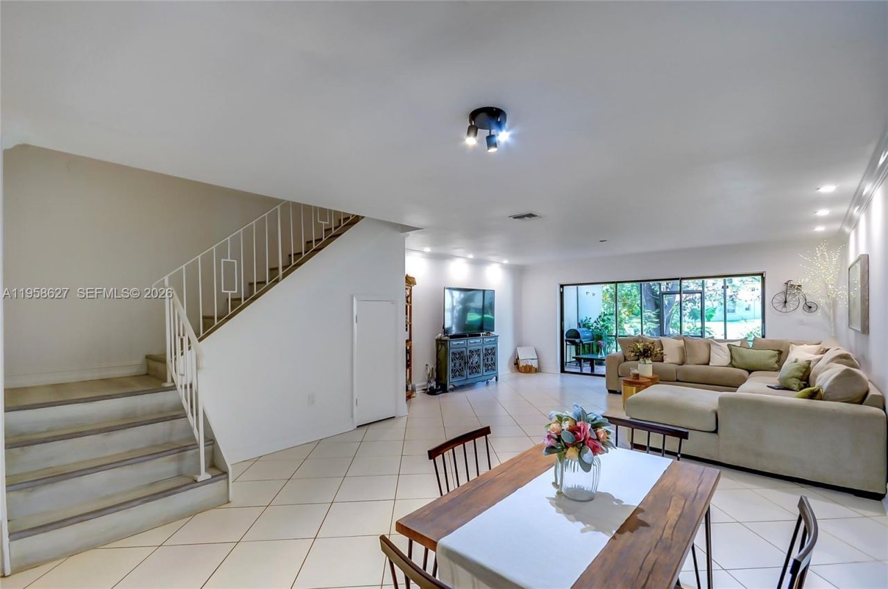 3831 Estepona Ave , Unit 11-D-2, Doral, FL 33178 Photo