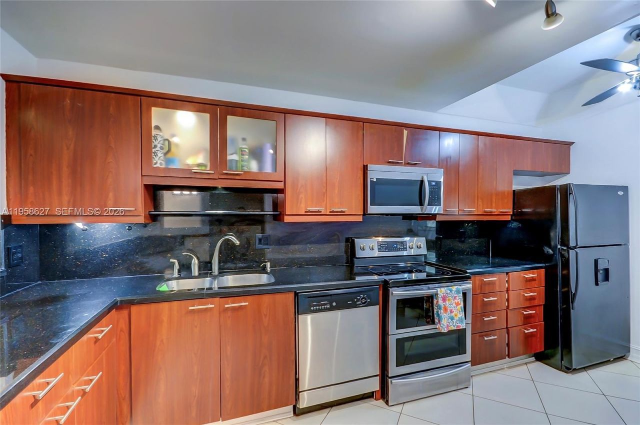 3831 Estepona Ave , Unit 11-D-2, Doral, FL 33178 Photo