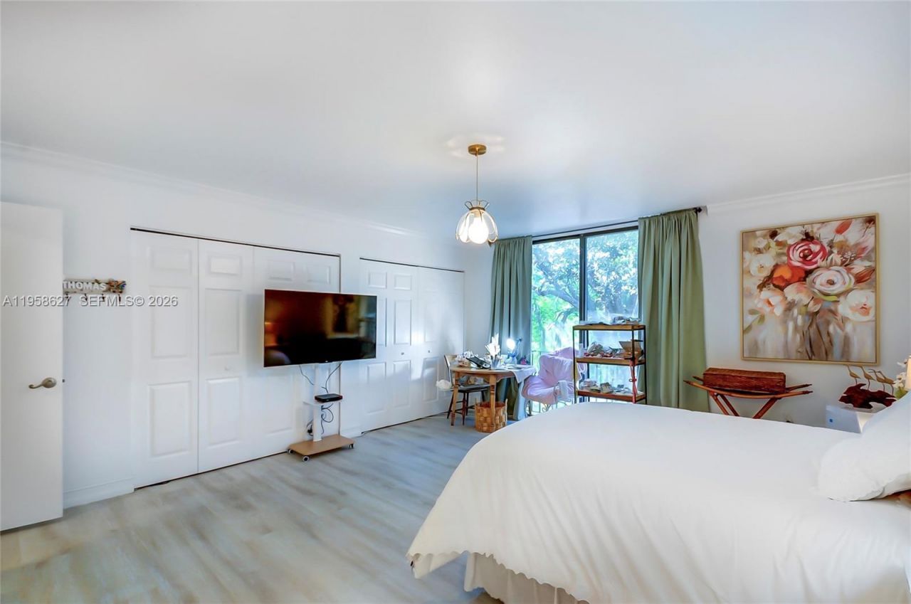 3831 Estepona Ave , Unit 11-D-2, Doral, FL 33178 Photo