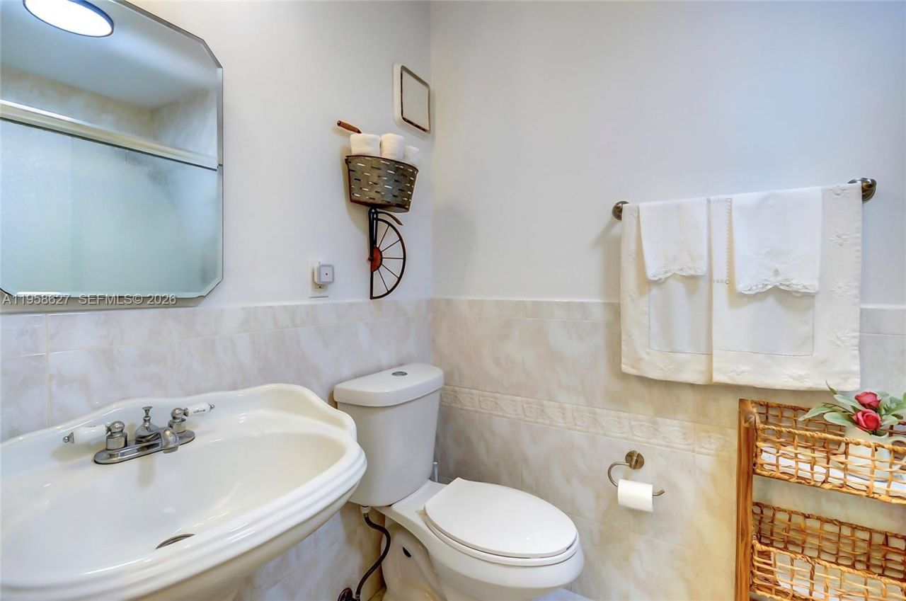 3831 Estepona Ave , Unit 11-D-2, Doral, FL 33178 Photo