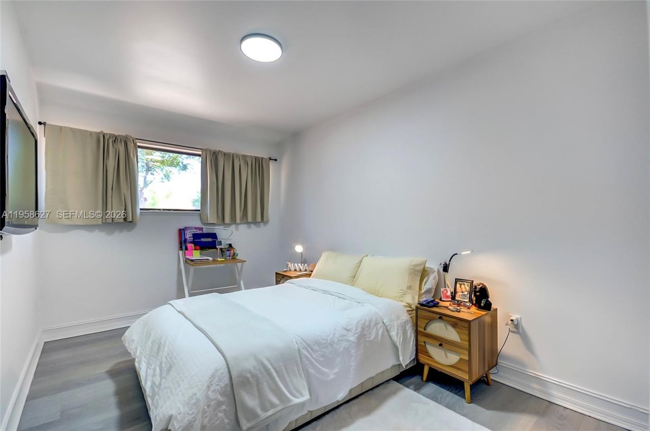 3831 Estepona Ave , Unit 11-D-2, Doral, FL 33178 Photo