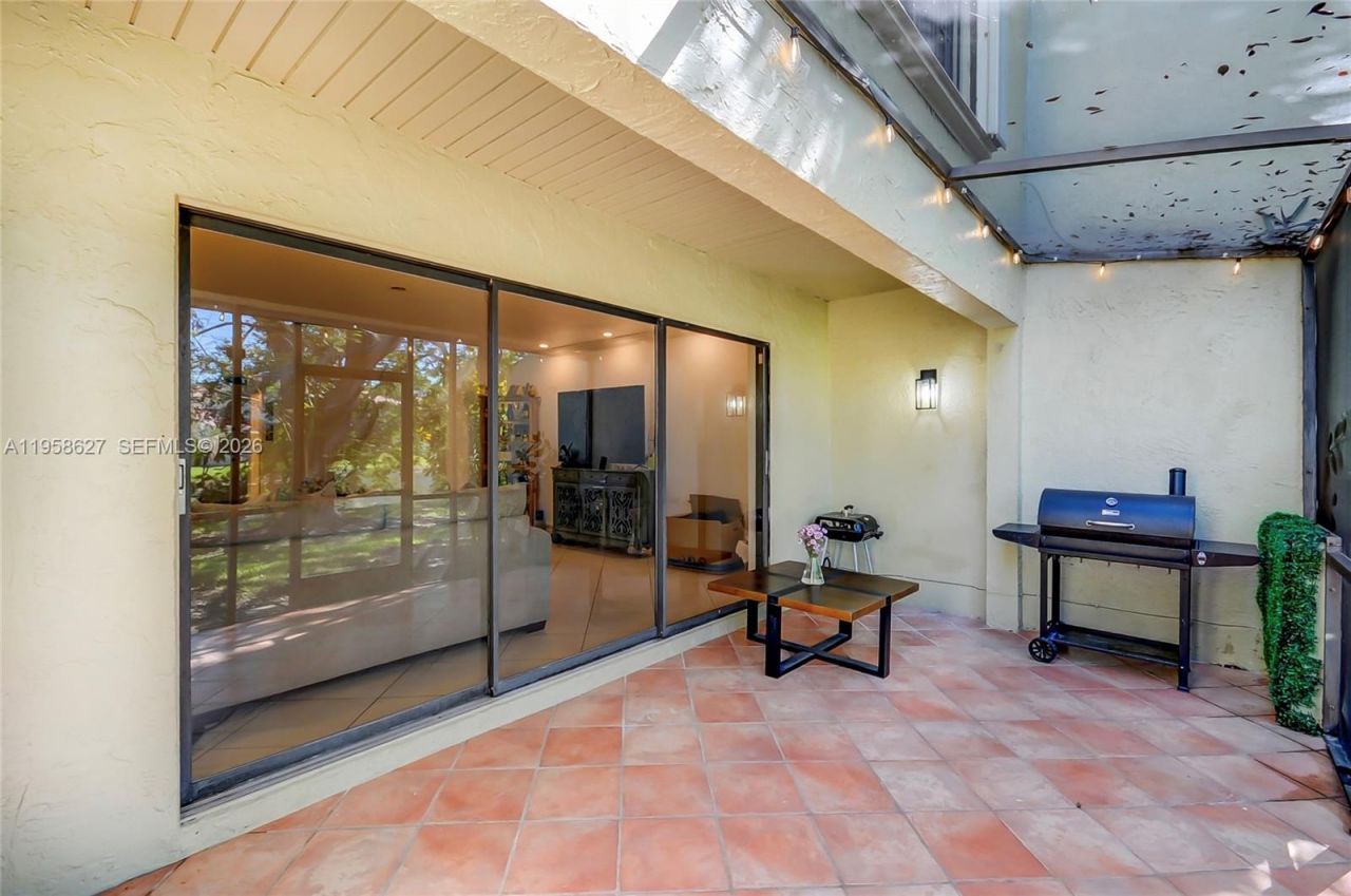 3831 Estepona Ave , Unit 11-D-2, Doral, FL 33178 Photo