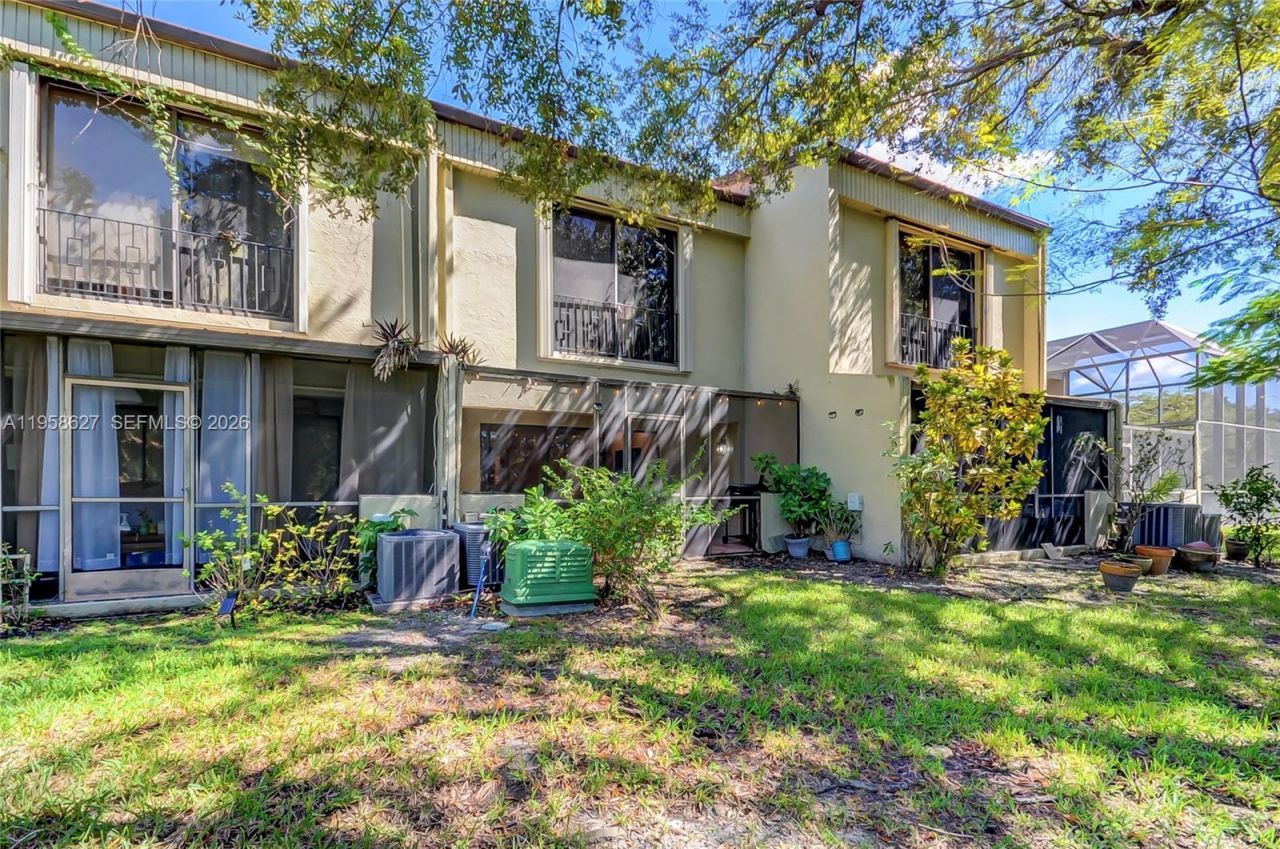 3831 Estepona Ave , Unit 11-D-2, Doral, FL 33178 Photo