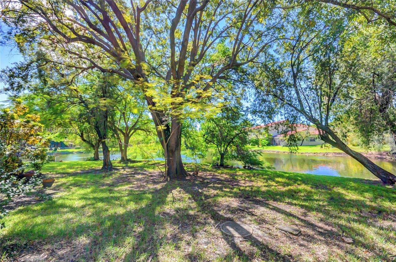 3831 Estepona Ave , Unit 11-D-2, Doral, FL 33178 Photo