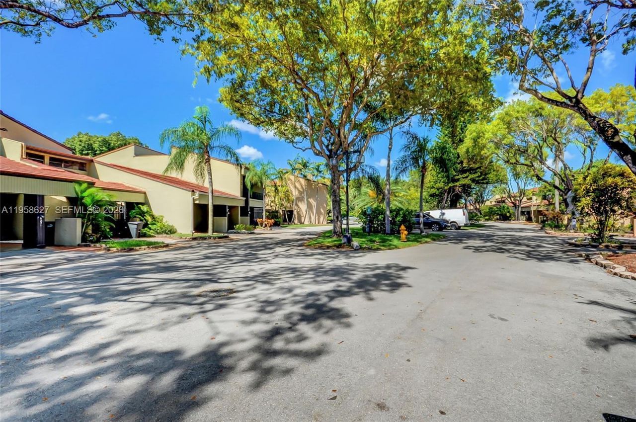 3831 Estepona Ave , Unit 11-D-2, Doral, FL 33178 Photo