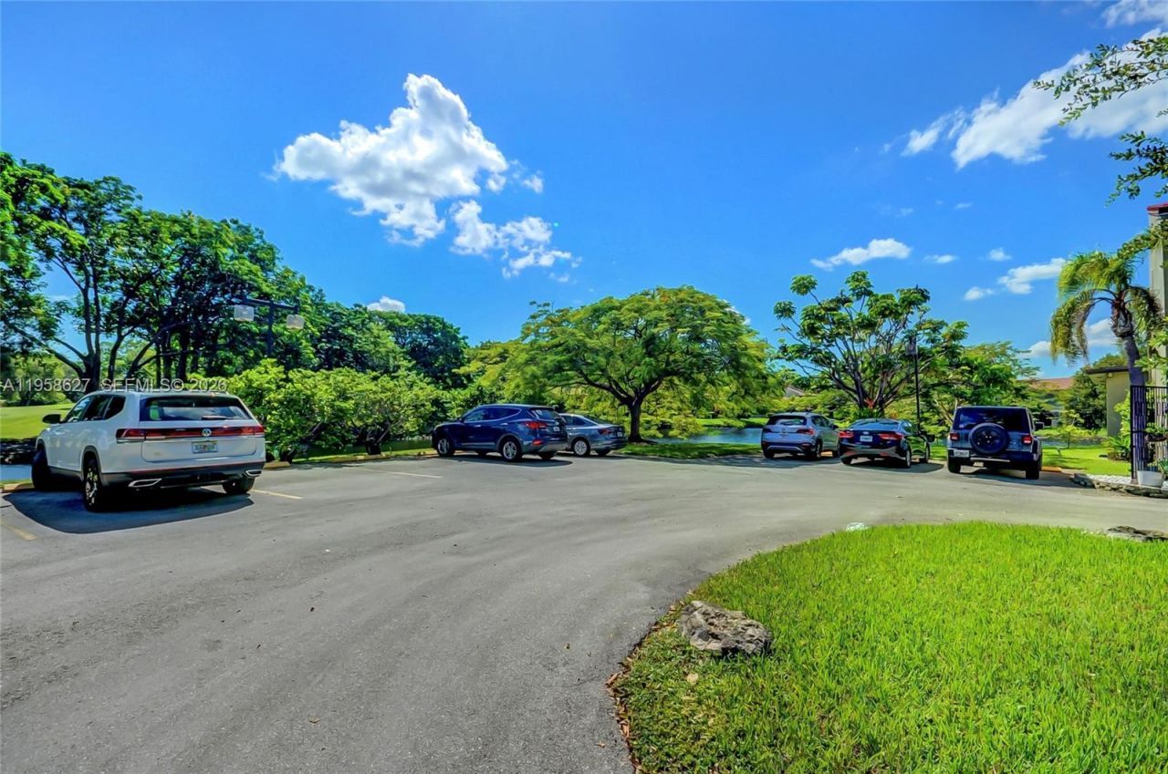 3831 Estepona Ave , Unit 11-D-2, Doral, FL 33178 Photo