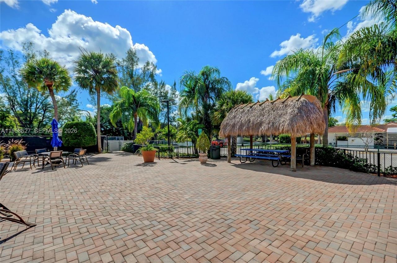 3831 Estepona Ave , Unit 11-D-2, Doral, FL 33178 Photo