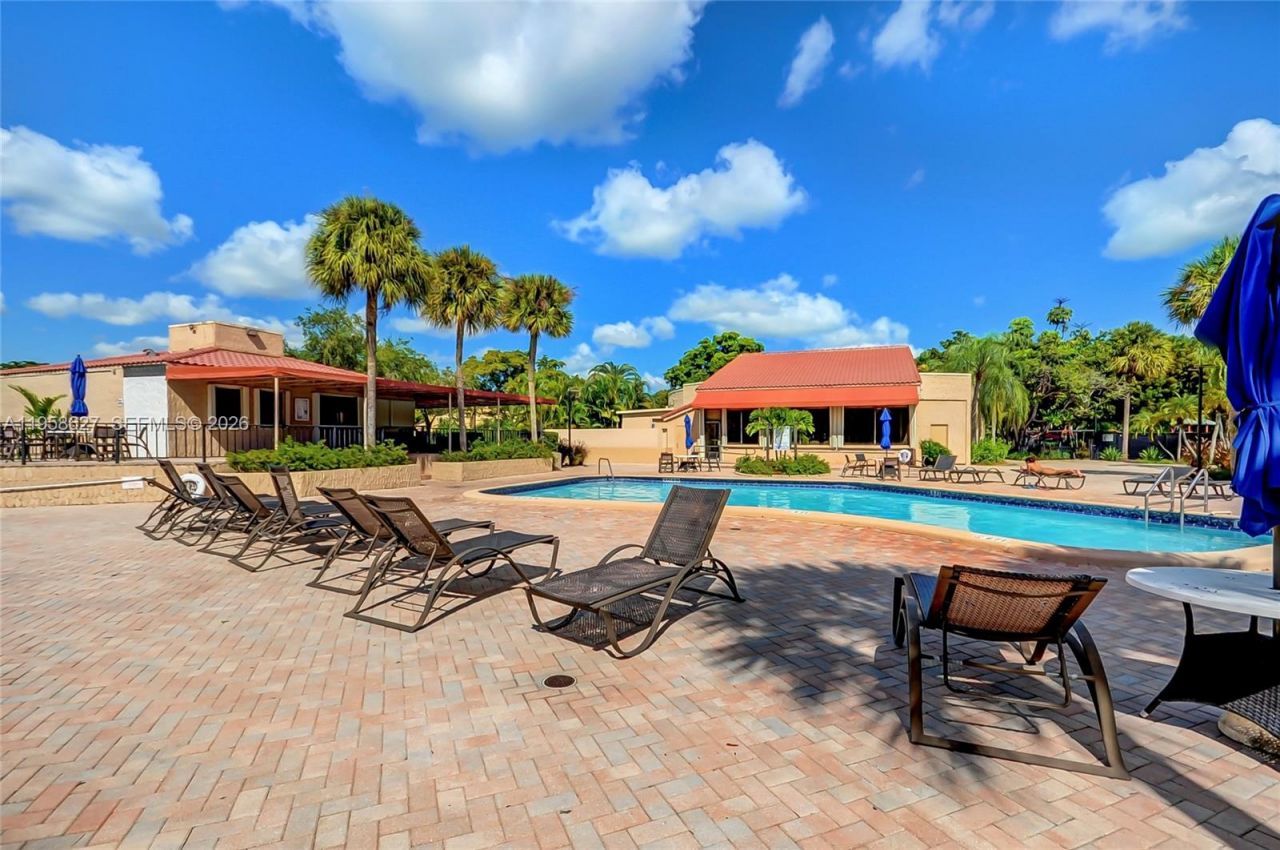 3831 Estepona Ave , Unit 11-D-2, Doral, FL 33178 Photo