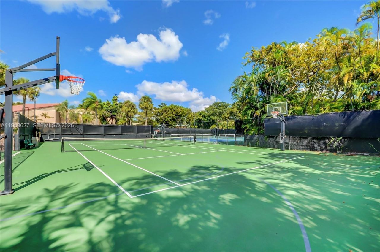 3831 Estepona Ave , Unit 11-D-2, Doral, FL 33178 Photo