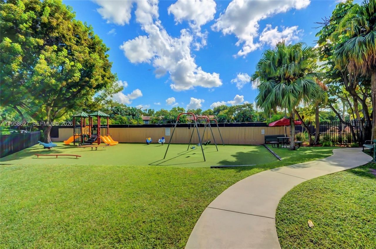 3831 Estepona Ave , Unit 11-D-2, Doral, FL 33178 Photo