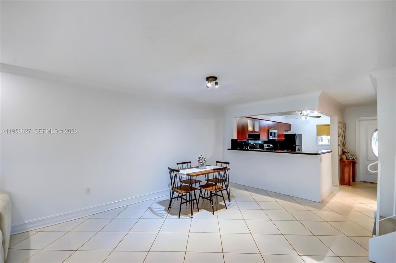 3831 Estepona Ave , Unit 11-D-2, Doral, FL 33178 Photo