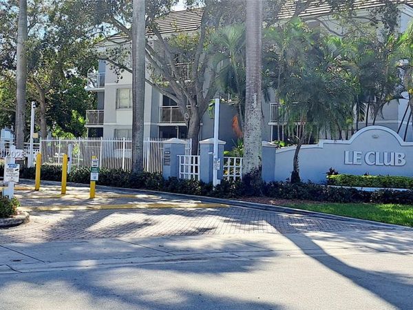 8520 SW 212th St, Unit 306, Cutler Bay, FL 33189