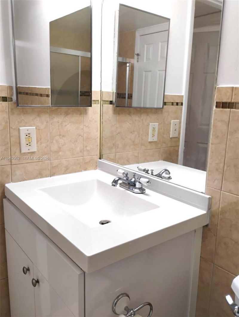 8520 SW 212th St, Unit 306, Cutler Bay, FL 33189 Photo