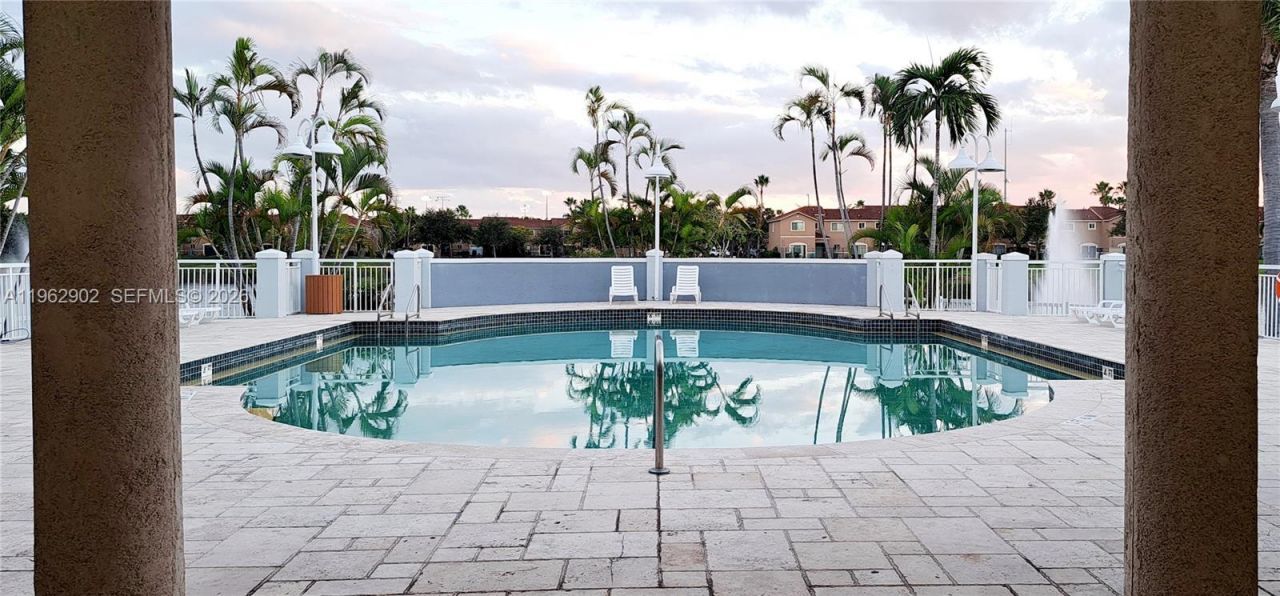 8520 SW 212th St, Unit 306, Cutler Bay, FL 33189 Photo