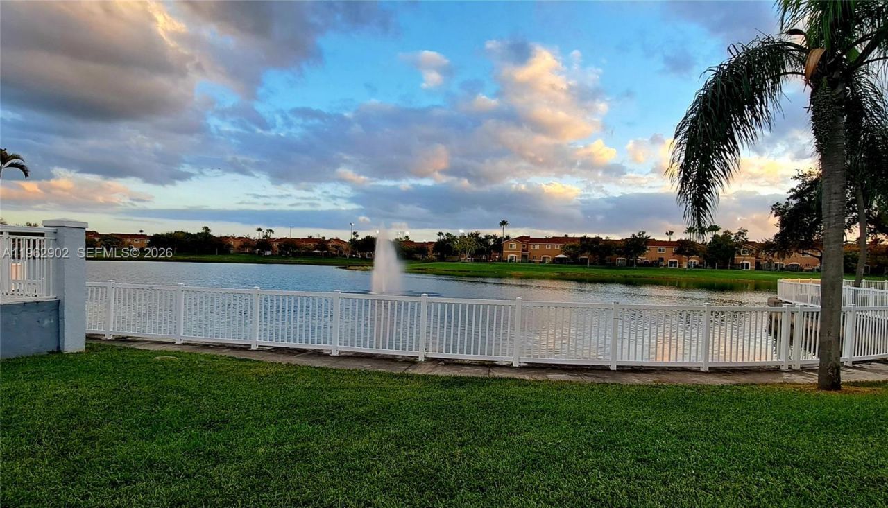 8520 SW 212th St, Unit 306, Cutler Bay, FL 33189 Photo