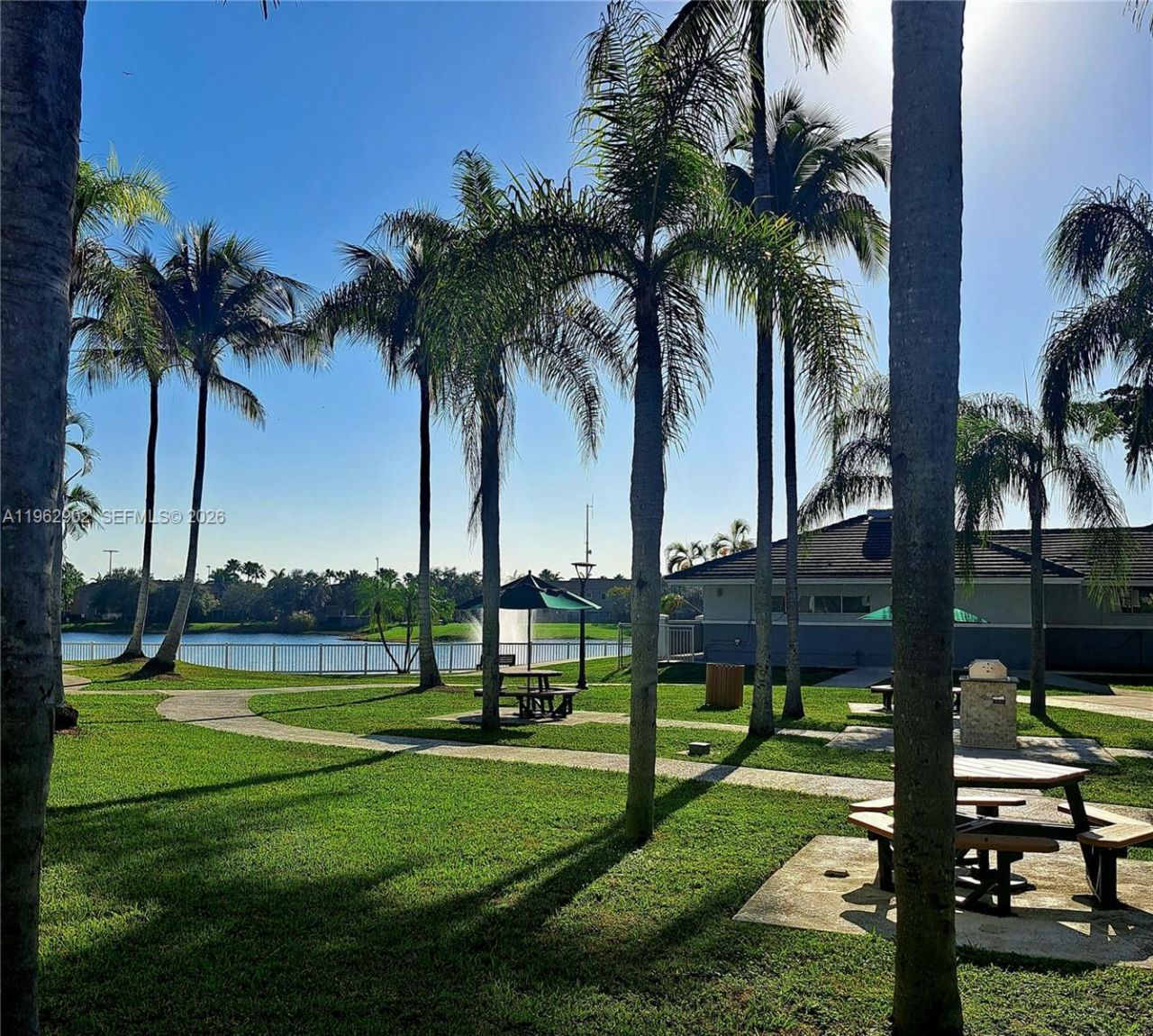 8520 SW 212th St, Unit 306, Cutler Bay, FL 33189 Photo