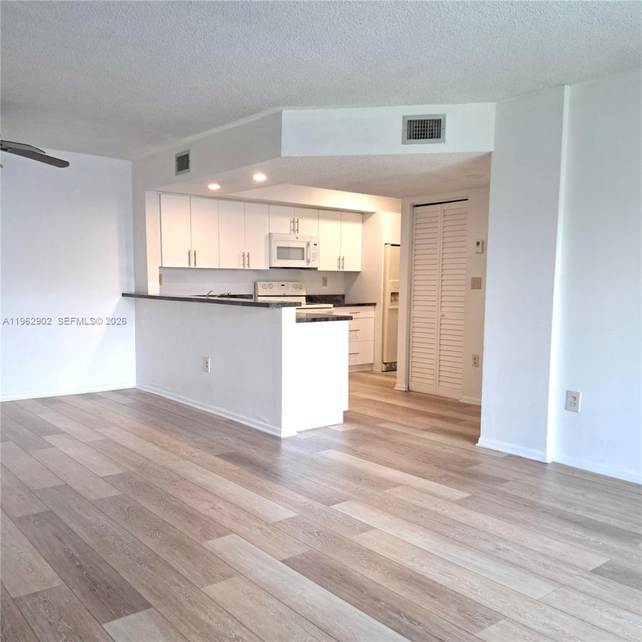 8520 SW 212th St, Unit 306, Cutler Bay, FL 33189 Photo