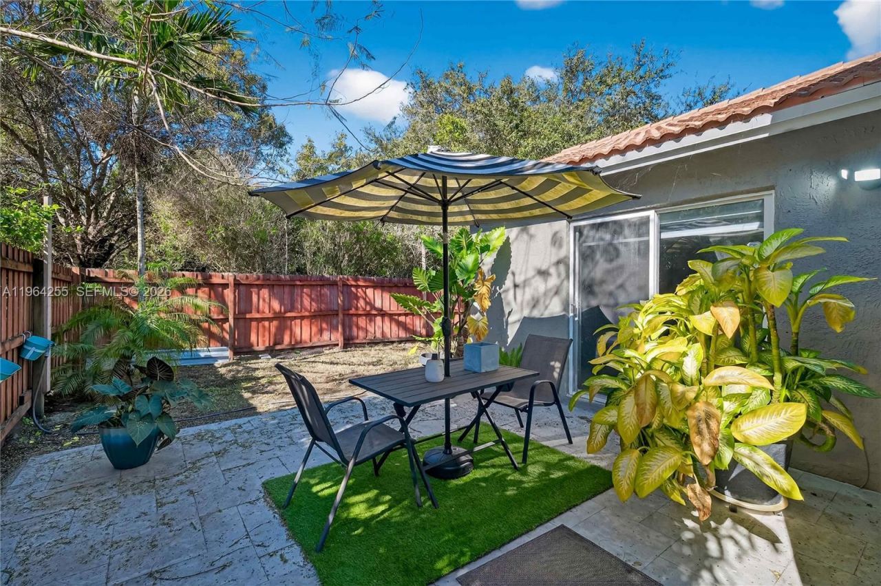 160 SW 206th Ave, Pembroke Pines, FL 33029 Photo