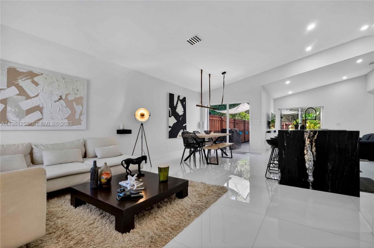 160 SW 206th Ave, Pembroke Pines, FL 33029 Photo