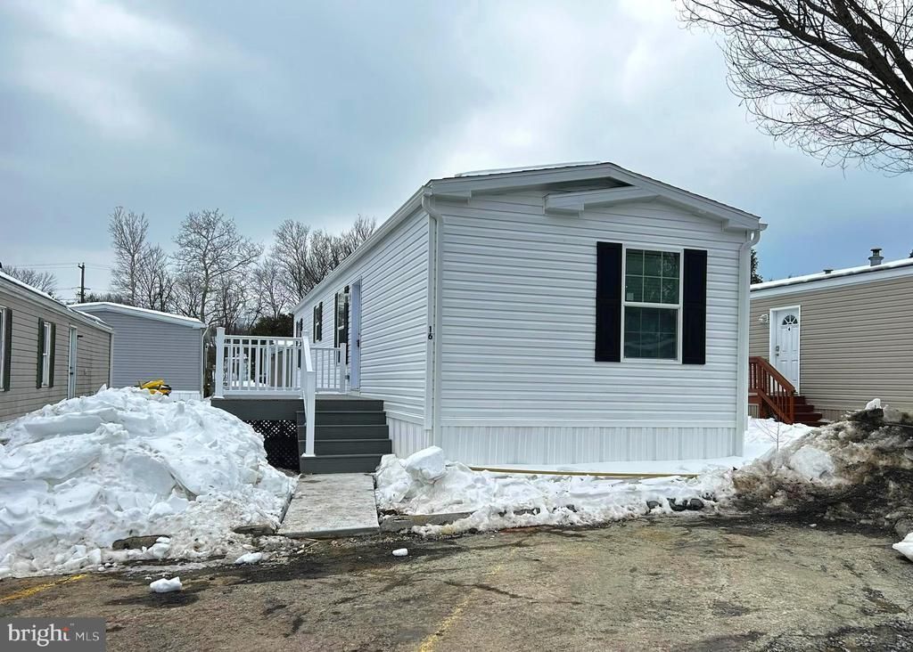 16 Vintage Lane, Honey Brook, PA 19344 Main Photo