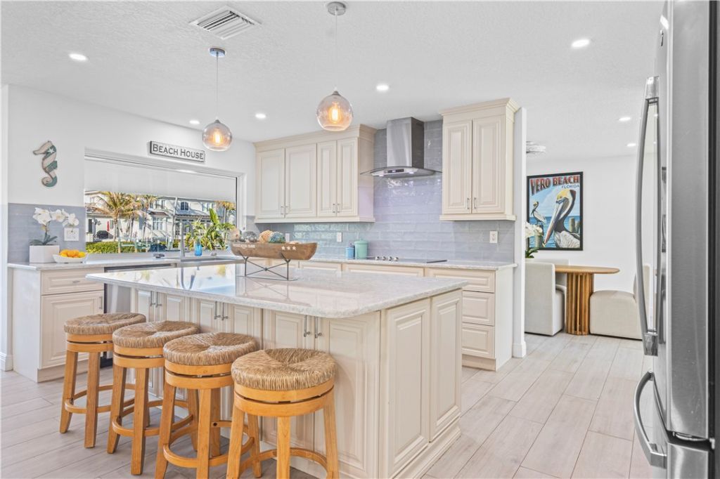 8 Seahorse Lane, Vero Beach, FL 32960 Photo