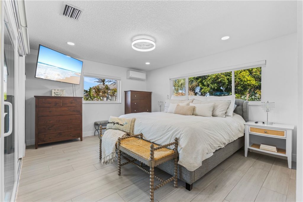 8 Seahorse Lane, Vero Beach, FL 32960 Photo