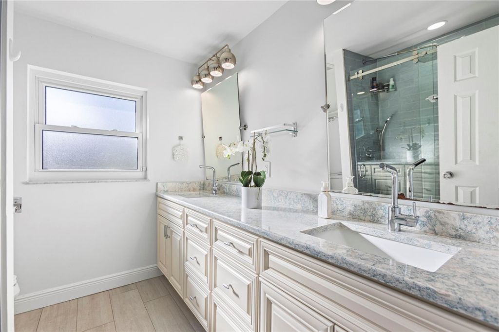 8 Seahorse Lane, Vero Beach, FL 32960 Photo