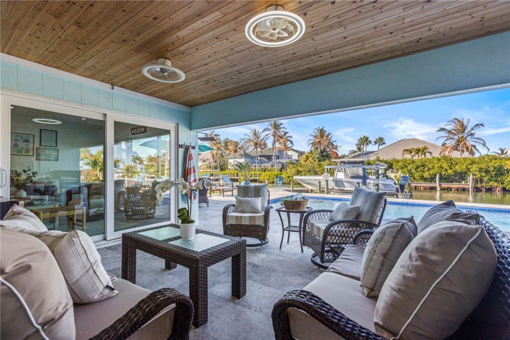 8 Seahorse Lane, Vero Beach, FL 32960 Photo