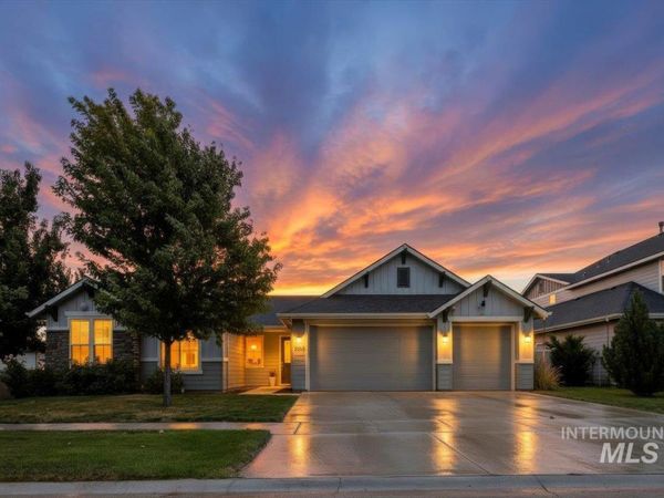 5360 W Grand Rapids St, Meridian, ID 83646