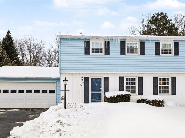 12 Queensberry Lane, Rochester, NY 14624