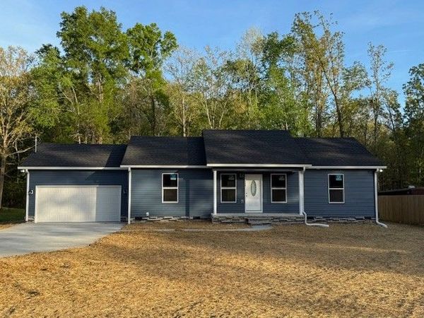 330 Wiseman Rd, Tullahoma, TN 37388